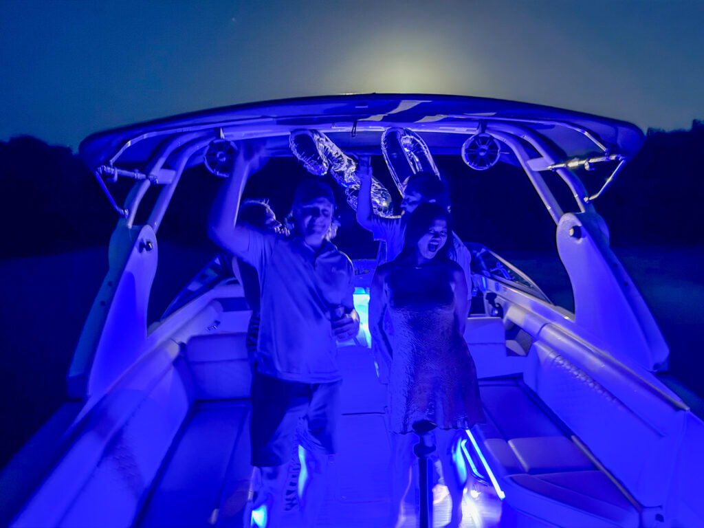 Night cruise LED party San Juan Puerto Rico copy – Oceania Boat Tours & Charters